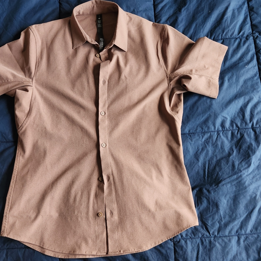 Lululemon Men's Brown Short Sleeve Shirt